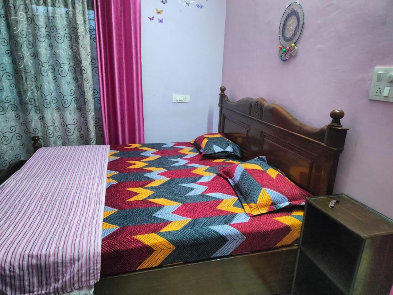 Nature View Homestay دهرادون الغرفة الصورة